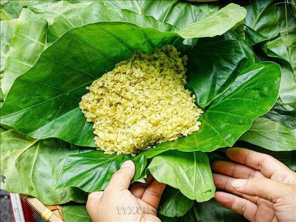 Cốm làng Vòng: Thức quà gói trọn hương vị mùa Thu Hà Nội