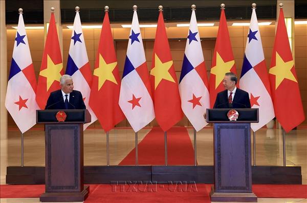 Tổng Bí thư, Chủ tịch nước Tô Lâm và Tổng thống Cộng hòa Panama gặp gỡ báo chí