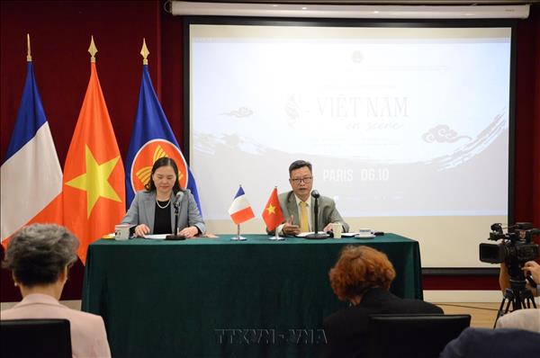 Đưa tinh hoa nghệ thuật sân khấu Việt Nam đến với công chúng Pháp