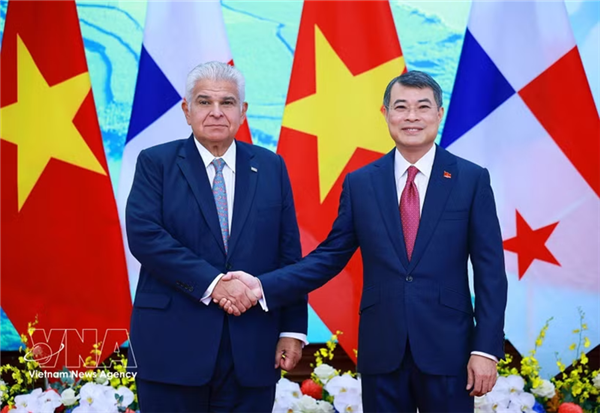 Vietnam et Panama souhaitent renforcer la coopération économique, commerciale et des investissements