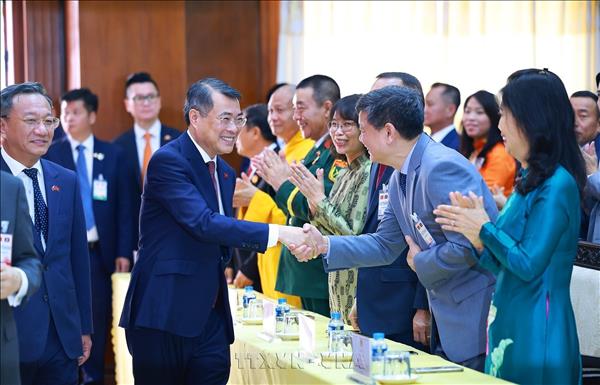 Relación especial Vietnam - Laos se nutre de sus pueblos, destaca premier vietnamita