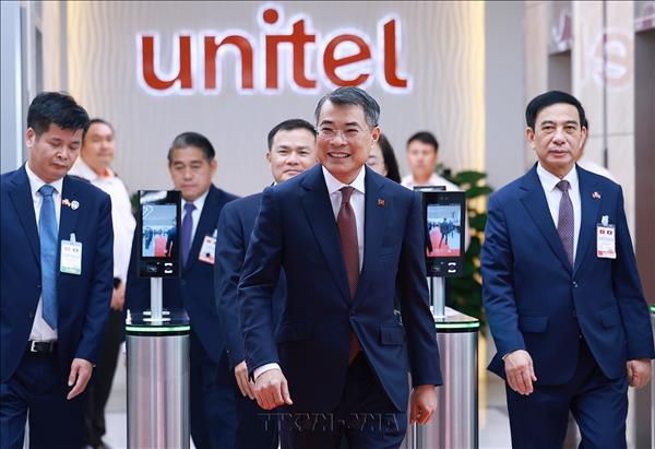 Thủ tướng Lê Minh Hưng thăm, làm việc với Công ty Unitel