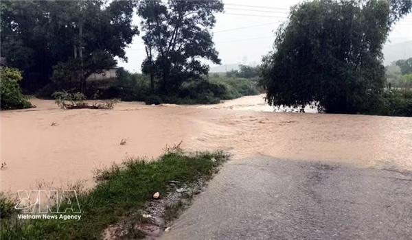 广治省多地遭持续性强降雨 职能力量扎实筑牢安全防线
