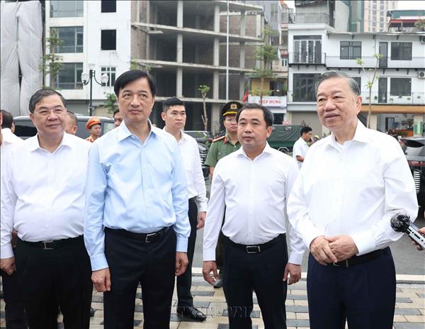 Máximo dirigente inspecciona obras de infraestructura clave en Hanoi