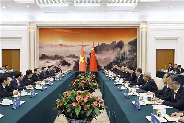 ベトナム国会議長 中国政協主席と会見 民間交流の強化を提案