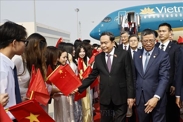 越南国会主席陈青敏开始对中国进行正式访问