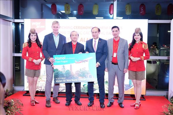Vietjet launches Prague–Hanoi route