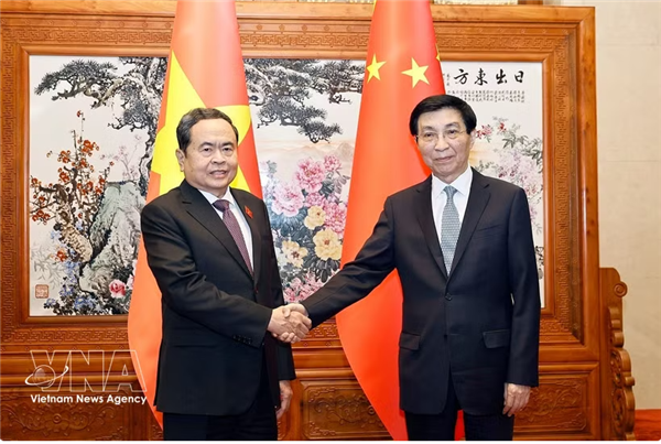 Le Vietnam et la Chine renforcent la coopération et consolident les liens damitié