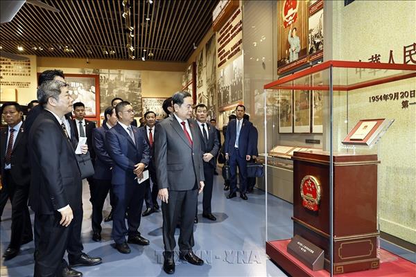 Chủ tịch Quốc hội Trần Thanh Mẫn thăm Bảo tàng Lịch sử Đảng Cộng sản Trung Quốc