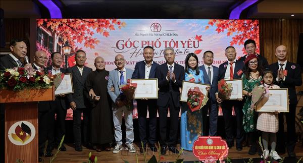 Người Hà Nội tại Đức hướng về Thủ đô, vun đắp cộng đồng đoàn kết