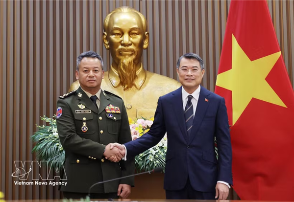 越南政府总理黎明兴会见柬埔寨副首相兼国防大臣