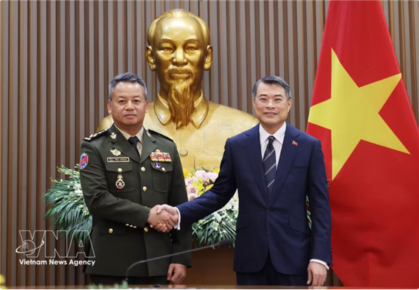Le Vietnam et le Cambodge souhaitent renforcer leur coopération en matière de défense