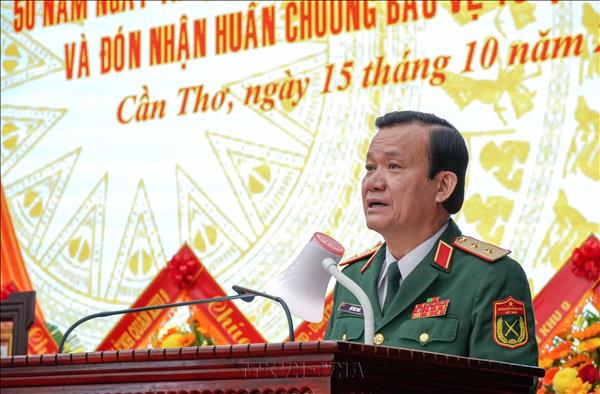 Nâng cao năng lực bảo đảm thông tin liên lạc, làm chủ trang bị kỹ thuật hiện đại