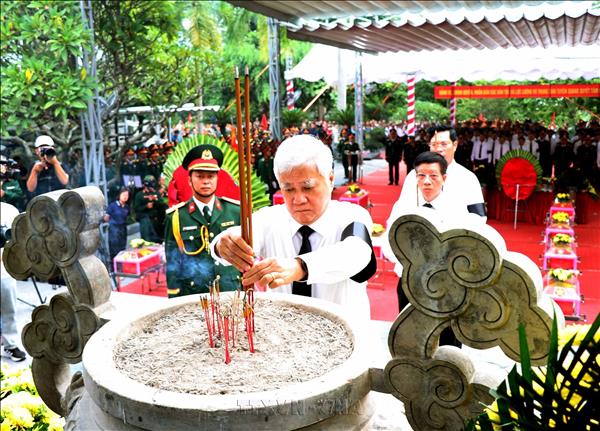 Memorial service held for 93 fallen soldiers in Tuyen Quang province