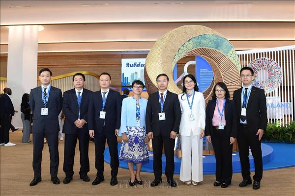Vietnam strengthens financial cooperation at IMF-World Bank annual meetings