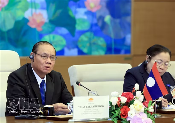 老挝人民革命党中央书记处常务书记圆满结束对越南的正式访问