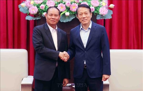 Ministro vietnamita de Seguridad Pública recibe a dirigente partidista laosiano