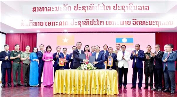 Các địa phương hai nước Việt Nam-Lào tăng cường hợp tác toàn diện
