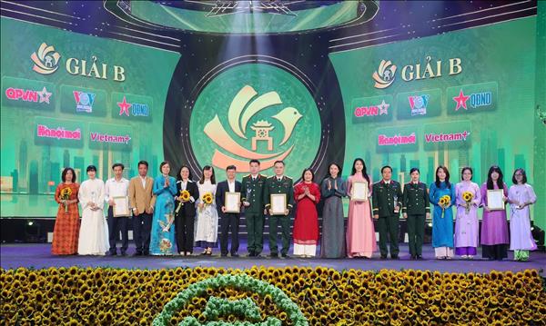LAgence vietnamienne dinformation primée pour ses œuvres journalistiques sur la culture de Hanoï