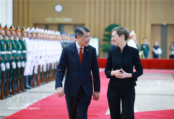 越南政府总理黎明兴主持仪式 欢迎列支敦士登公国首相布丽吉特·哈斯访越