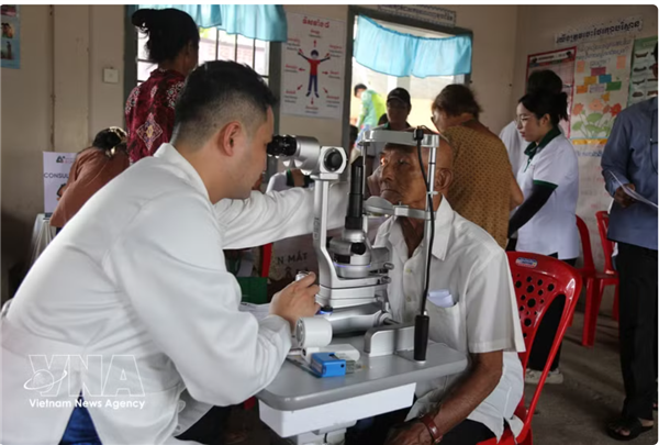 Un programme daction sociale contribue à renforcer les liens entre le Vietnam et le Cambodge