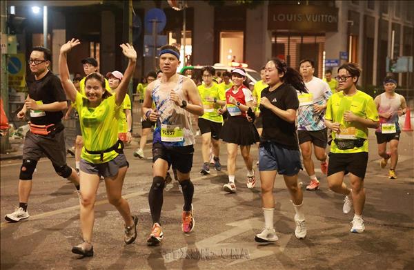 Hơn 11.000 vận động viên kết nối thể thao với hành trình khám phá văn hóa Hà Nội