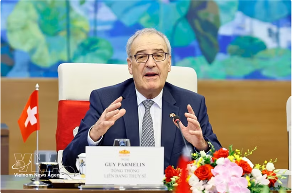 Le président suisse Guy Parmelin achève sa visite officielle au Vietnam