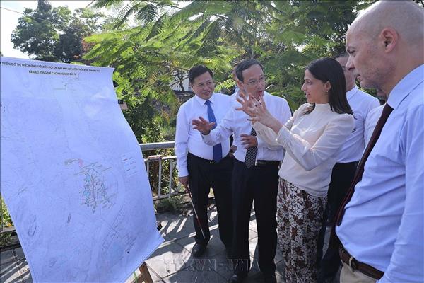 French minister visits Phu Tho, reviews climate resilience project