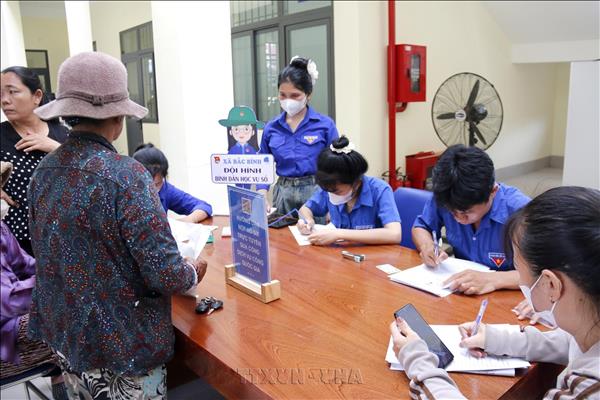 Làm việc ngoài giờ hành chính vì mục tiêu tăng trưởng 2 con số