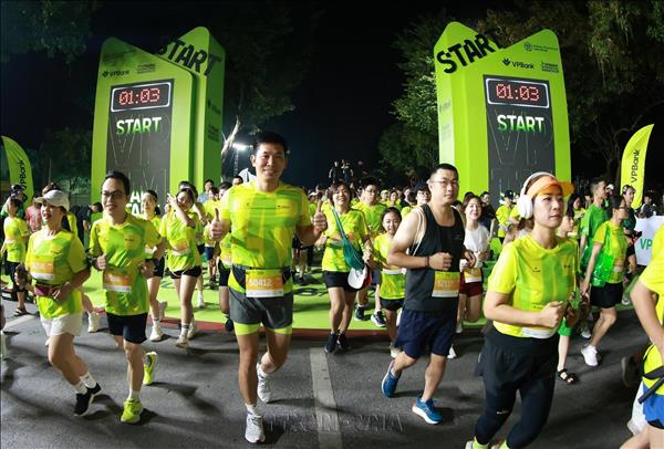 Over 11,000 runners combine sport with cultural journey through Hanoi