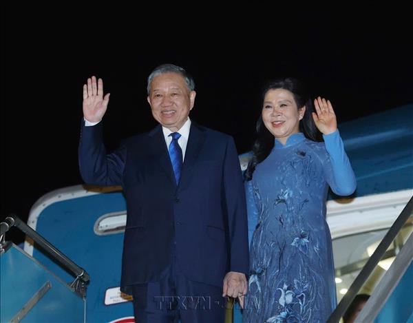 Top leader and spouse depart for Denmark, European Union and Belgium