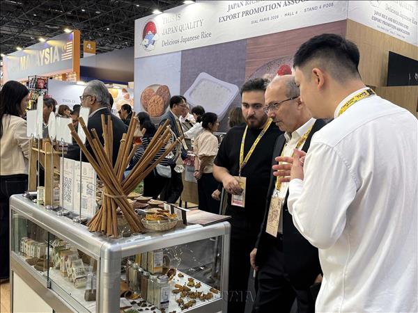 Vietnamese businesses promote agricultural, food products at SIAL Paris 2026
