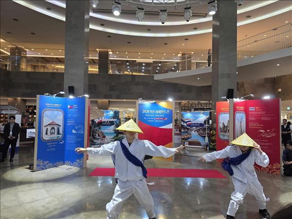 Văn hóa Việt Nam tỏa sắc giữa mùa Thu Busan (Hàn Quốc)