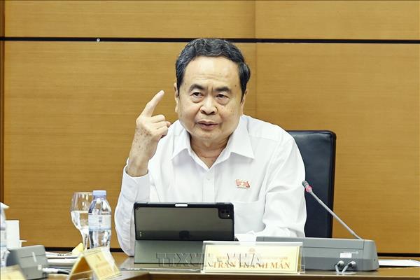 Kỳ họp thứ 2, Quốc hội khóa XVI: Hoàn thiện quy định cấm thuốc lá điện tử, thuốc lá nung nóng