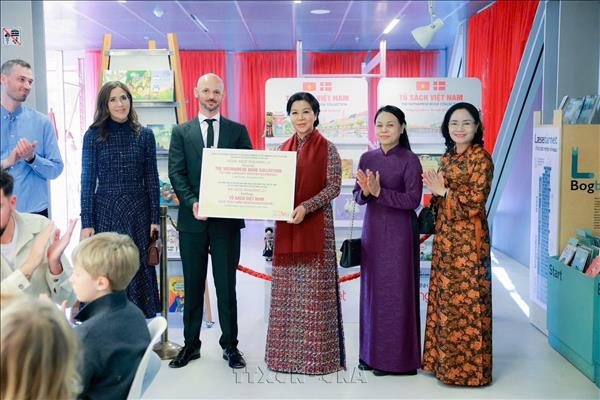 Une  Bibliothèque vietnamienne  inaugurée à Copenhague