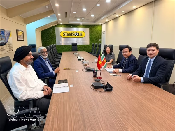 Vietnam y Surinam impulsan cooperación