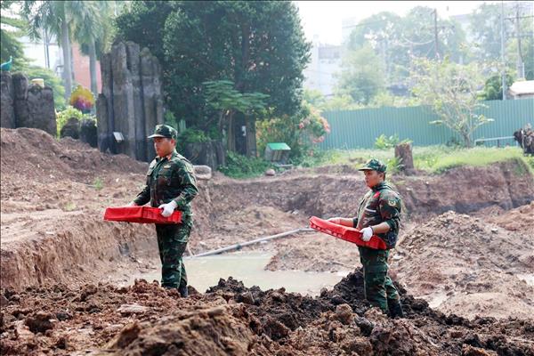 Another 58 Sets of Martyrs Remains Recovered at Le Thi Rieng Park