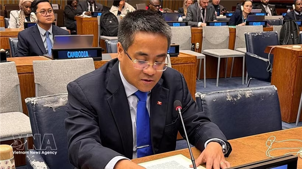 越南代表东盟在联合国大会第四委员会就原子辐射影响发言