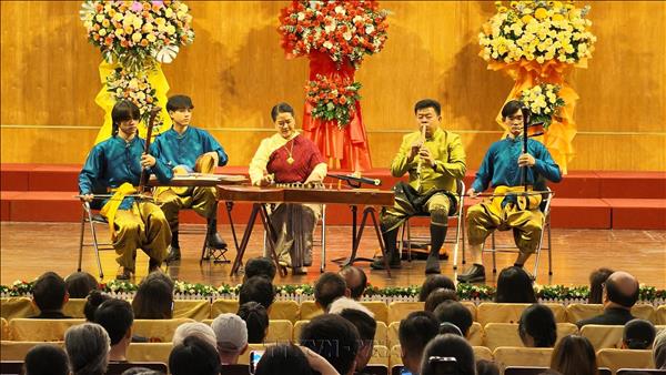 Melodies of the East connects traditional music cultures