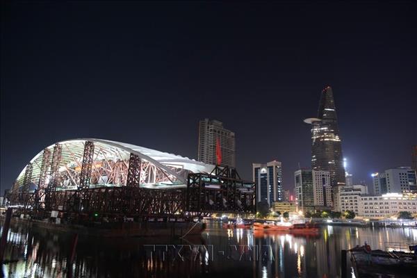 Main Span of Palm Leaf-Shaped Pedestrian Bridge over Saigon River Joined
