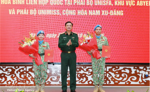 Deux officiers vietnamiens envoyés en mission de maintien de la paix de lONU