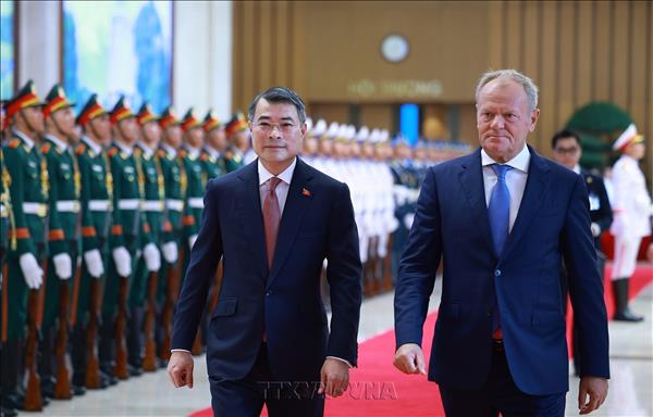 越南政府总理黎明兴主持仪式，欢迎波兰共和国总理访越