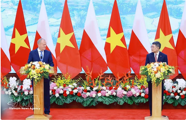 Le Vietnam et la Pologne établissent un partenariat stratégique