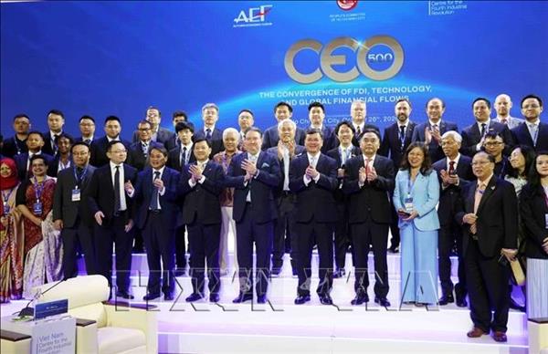 CEO 500 – ເຊື່ອມ​ຕໍ່​ວິ​ສາ​ຫະ​ກິດ, ຊ​ຸກ​ຍຸ້​ກະ​ແສ​ທຶນ ແລະ ເຕັກ​ໂນ​ໂລ​ຊີ