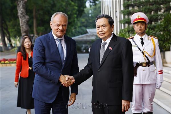 Chủ tịch Quốc hội Trần Thanh Mẫn hội kiến Thủ tướng Ba Lan