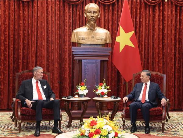 Líder vietnamita recibe a delegación del Movimiento Izquierda Unida de República Dominicana