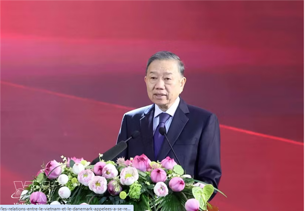 LUniversité déconomie de Hô Chi Minh-Ville appelée à contribuer davantage au développement national