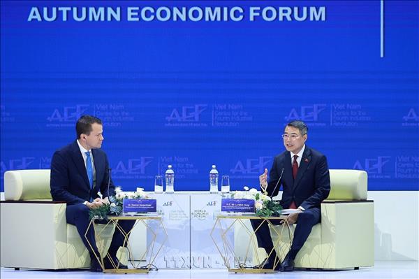 WEF ベトナムと最高レベルの緊密な協力枠組み構築へ