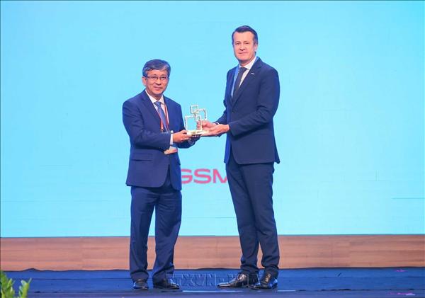 Vietnam receives 2026 Government Leadership Award