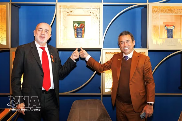 Café vietnamita consolida su identidad en Italia